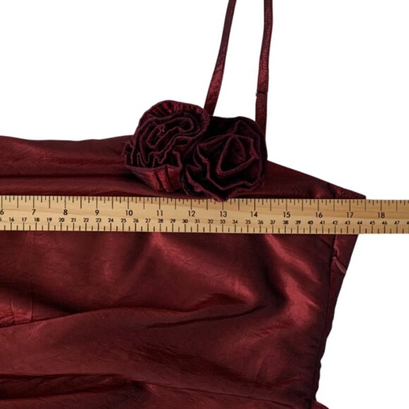 Vintage Red Prom Dress with Timeless Elegance - Picture 16 of 16